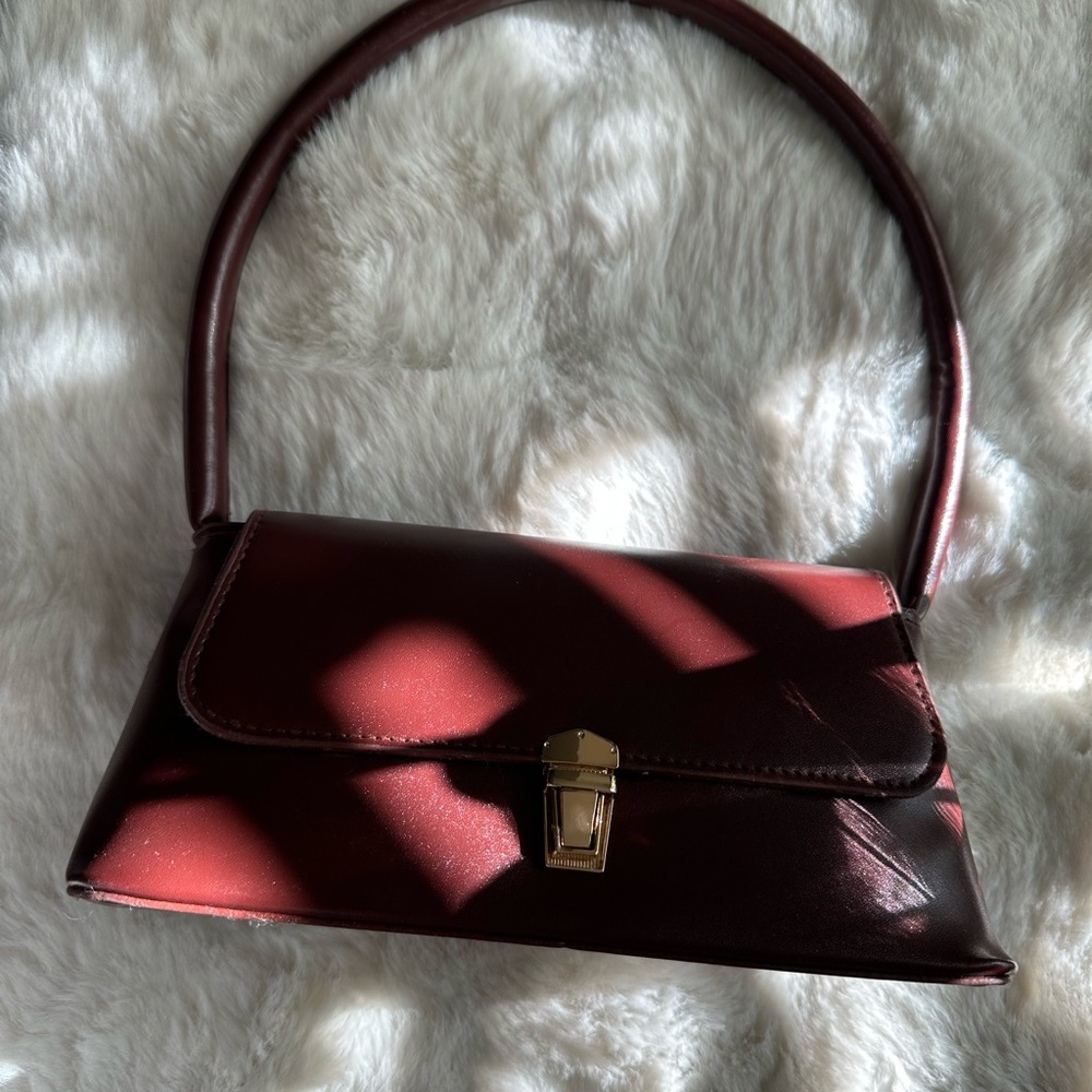 Elegant Burgundy Handbag